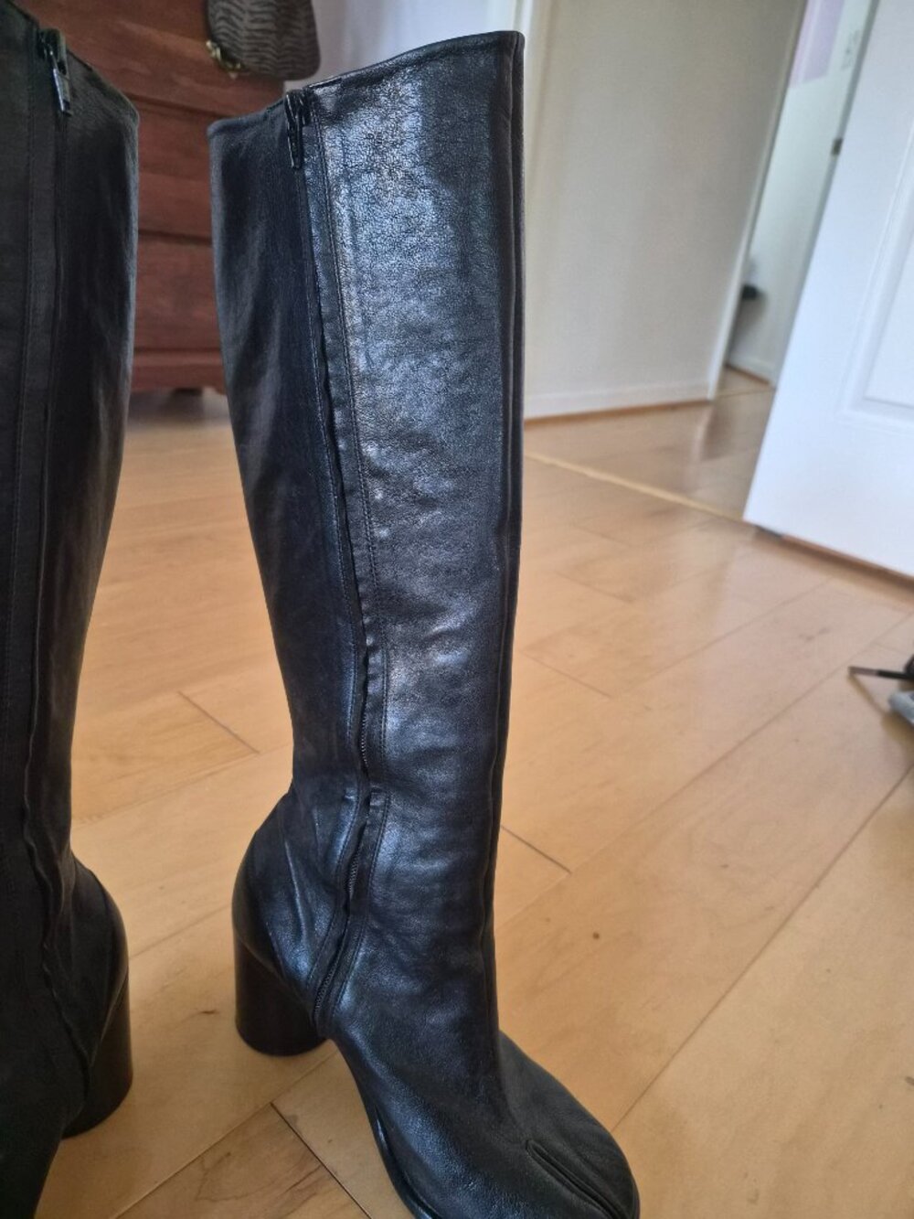 Maison Margiela Black Knee High Leather Tabi Boots Sz 40 - Picture 3 of 12